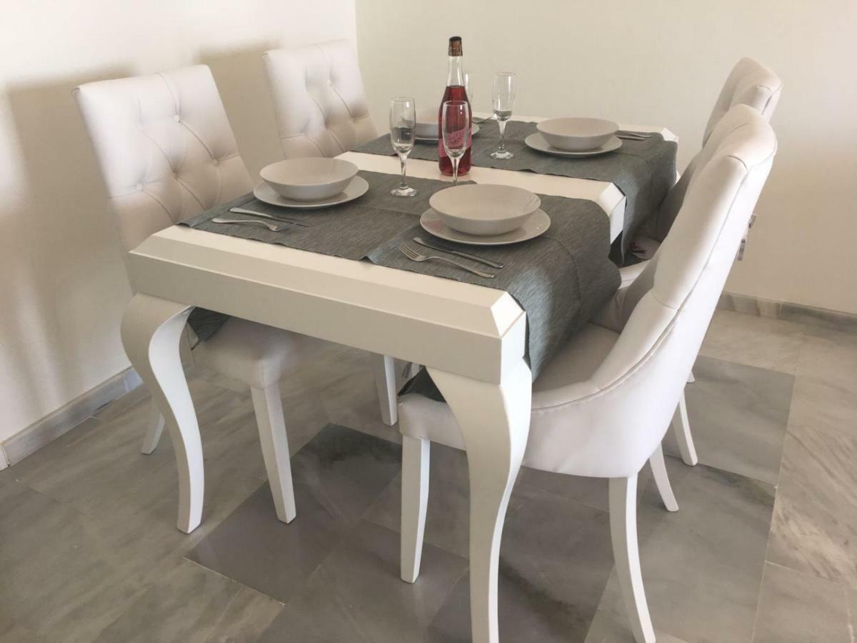 Mi Capricho A16 Beachfront Apartment Sitio de Calahonda Bagian luar foto