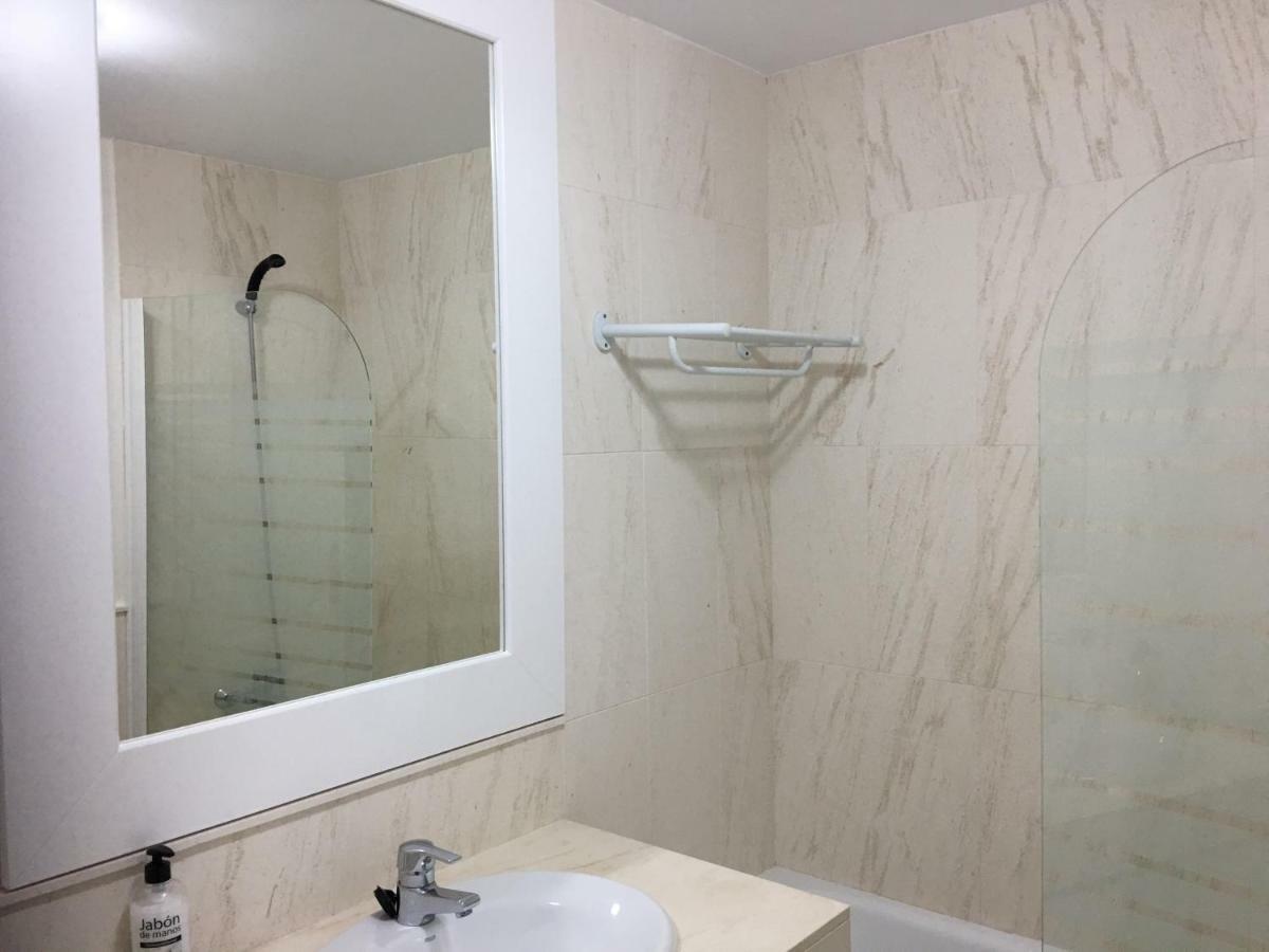 Mi Capricho A16 Beachfront Apartment Sitio de Calahonda Bagian luar foto