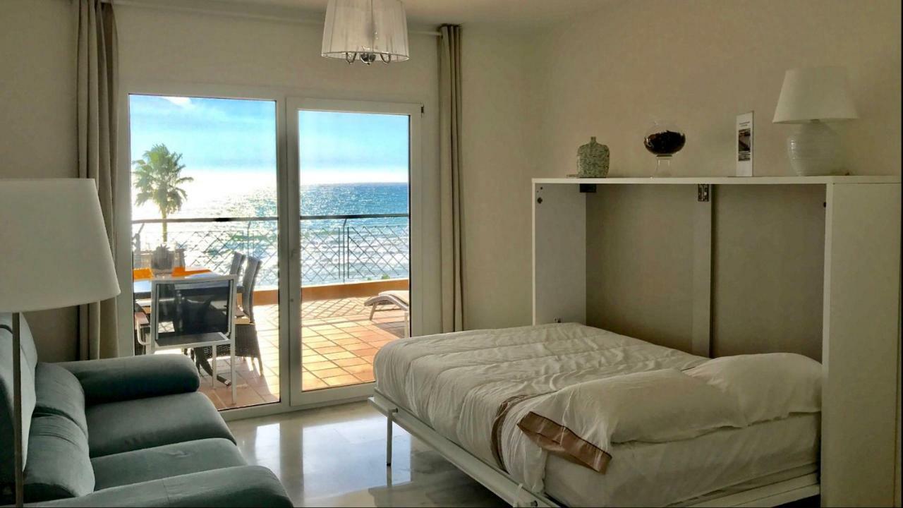 Mi Capricho A16 Beachfront Apartment Sitio de Calahonda Bagian luar foto
