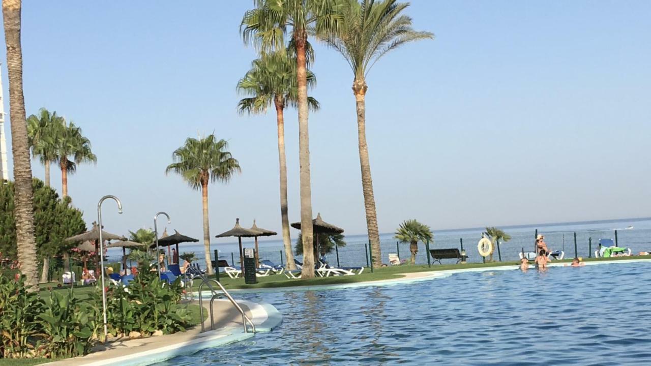 Mi Capricho A16 Beachfront Apartment Sitio de Calahonda Bagian luar foto