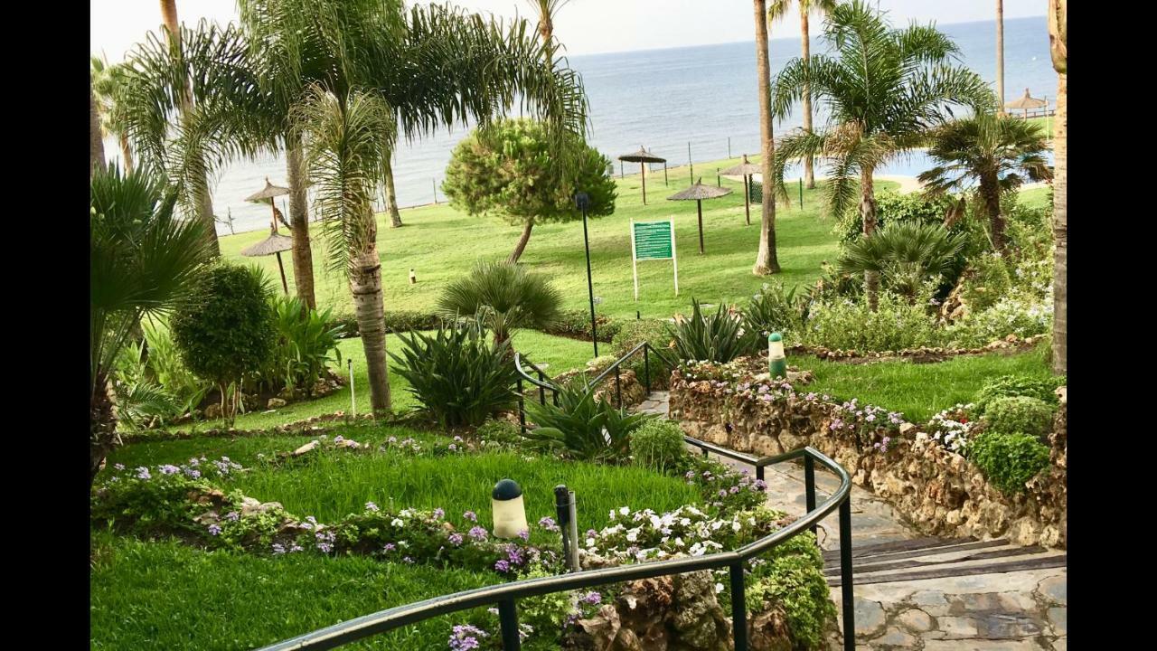 Mi Capricho A16 Beachfront Apartment Sitio de Calahonda Bagian luar foto